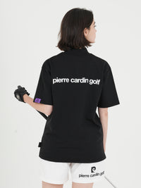 Back logo short sleeve mock neck｜BLACK - model
