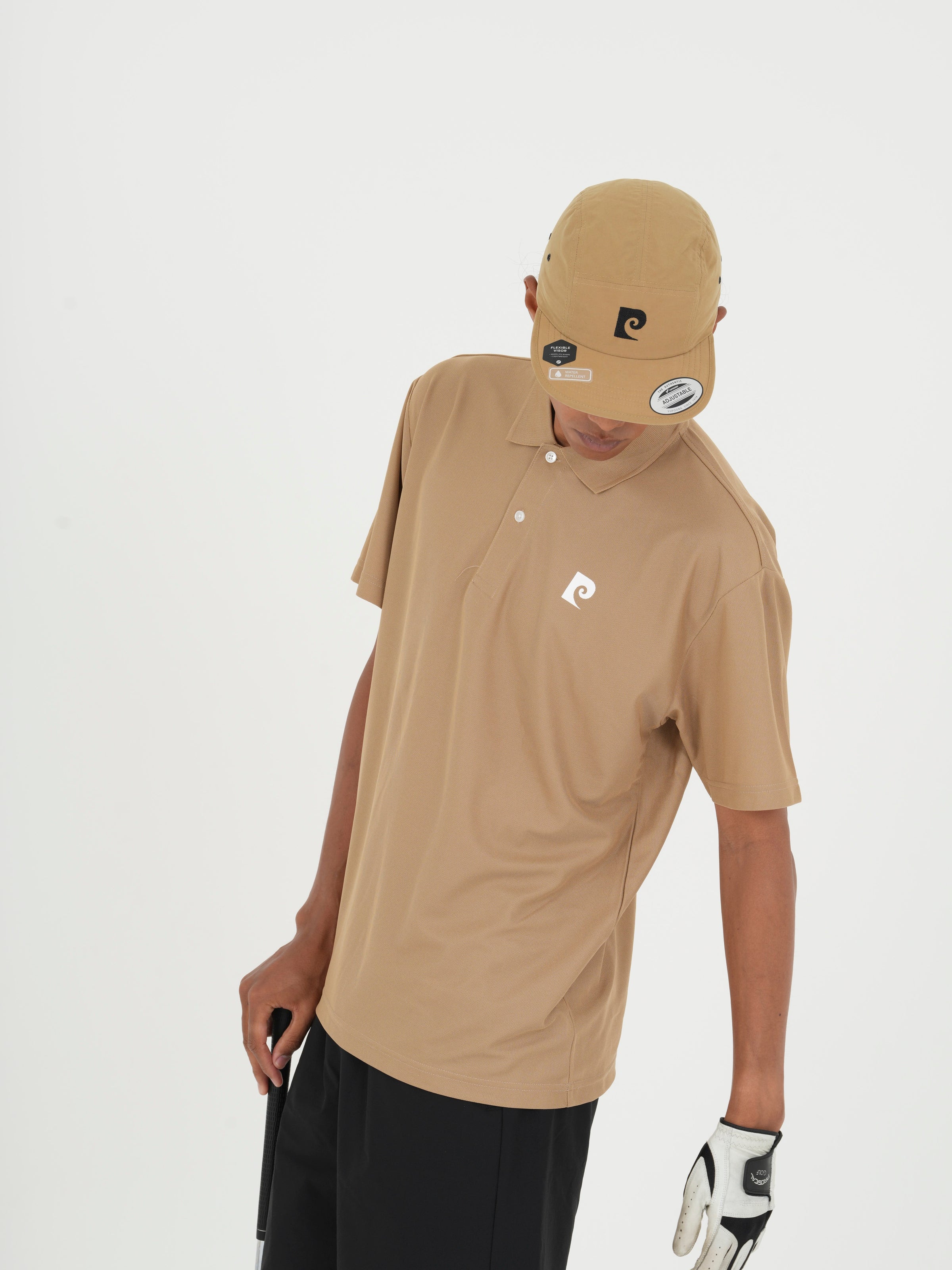 Back pcg logo short sleeve polo｜CAMEL - model
