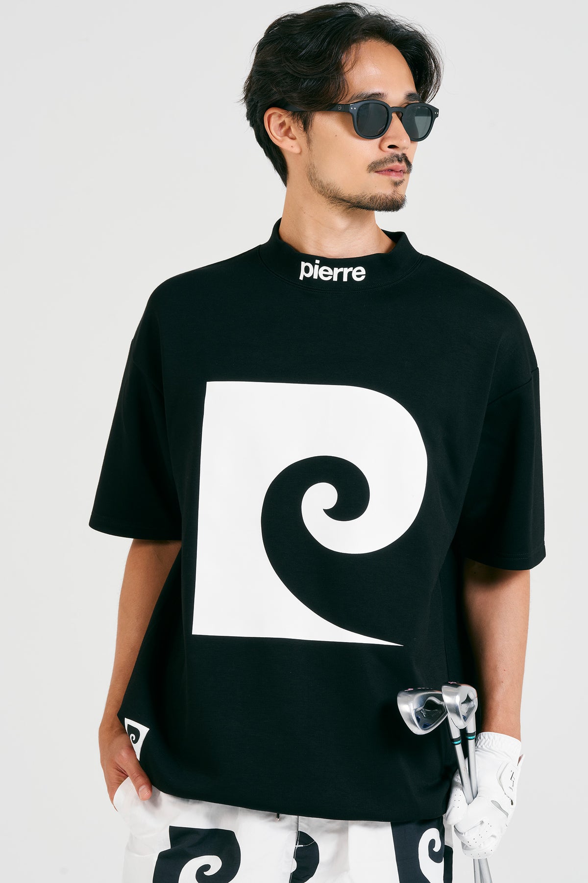pierre cardin golf P logo short sleeve mock-neck | BLACK