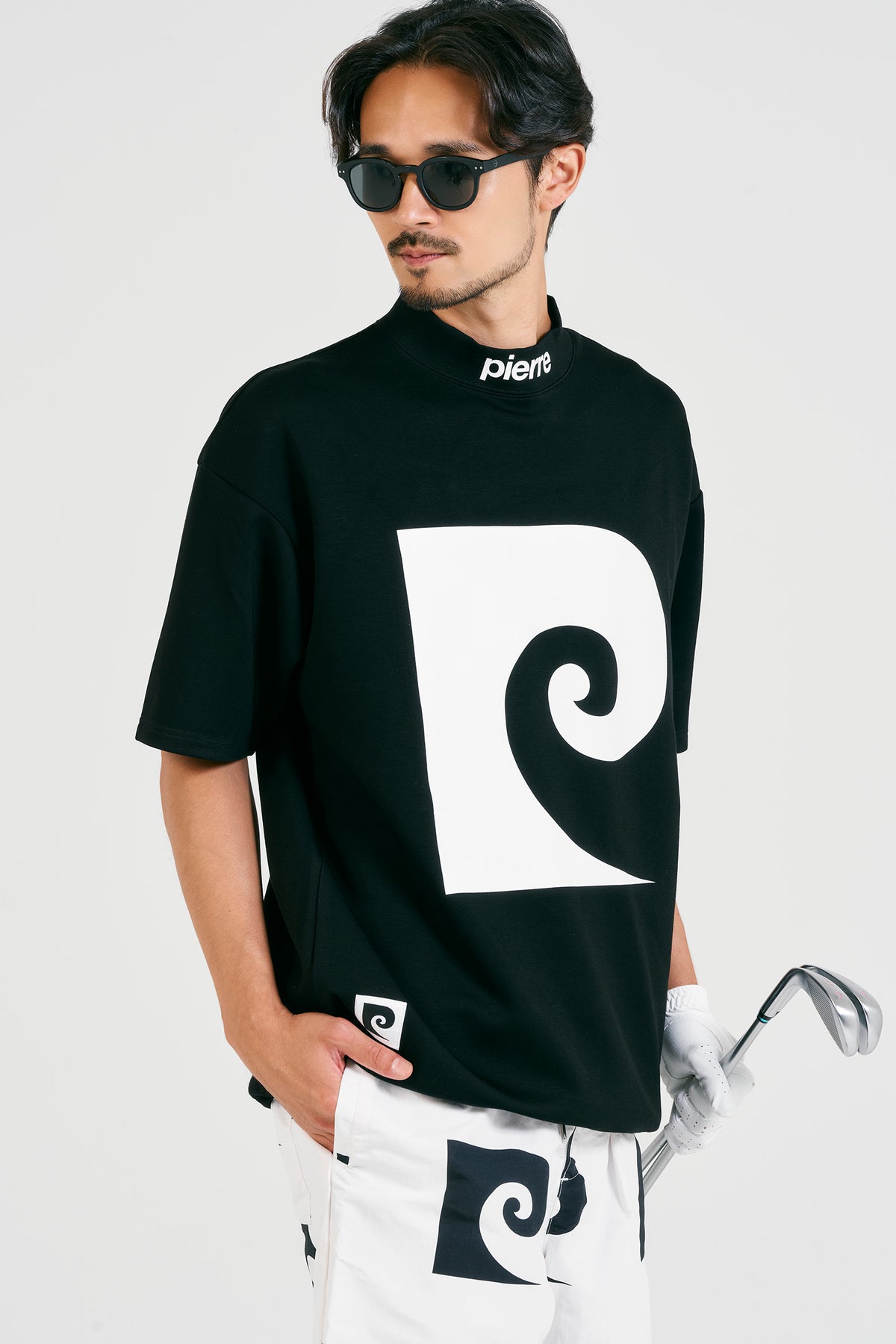 pierre cardin golf P logo short sleeve mock-neck | BLACK