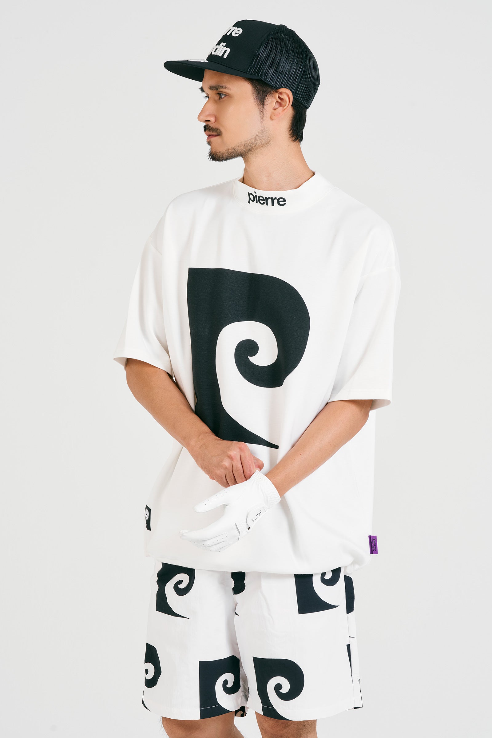 P logo short sleeve mock-neck | WHITE