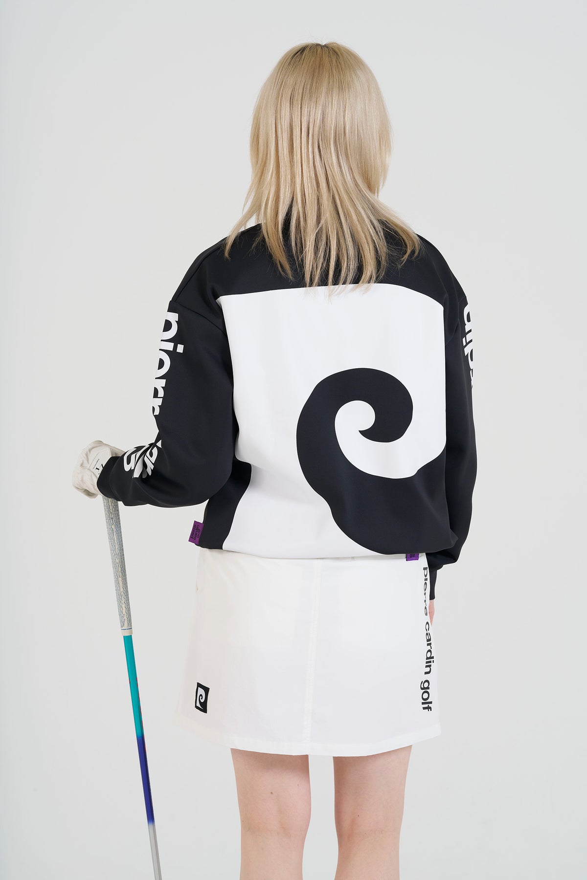 P logo longsleeve mock neck | BLACK × WHITE