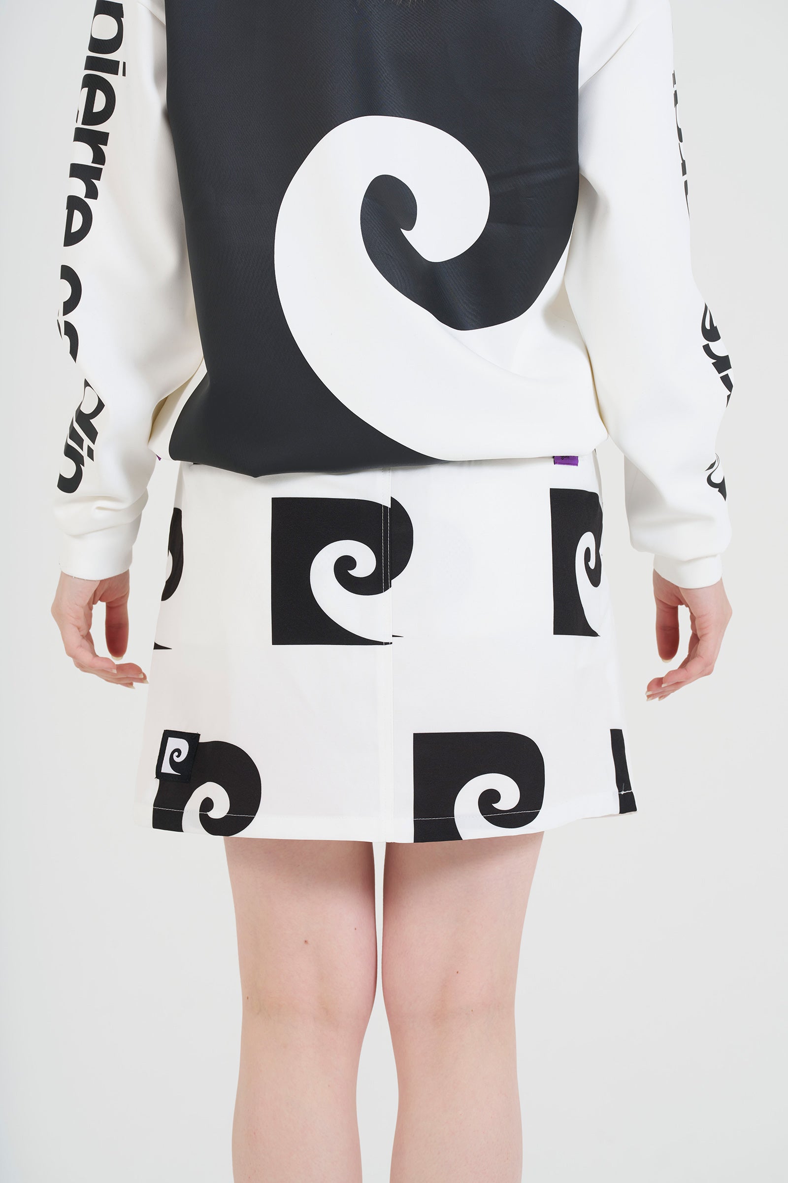 FR2 GOLF RCC Logo Skirt スカート P logo skirt | WHITE – 株式会社RAINBOW