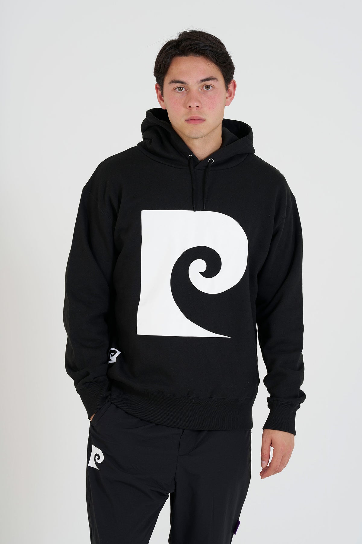 pierre cardin golf P logo hoodie | BLACK