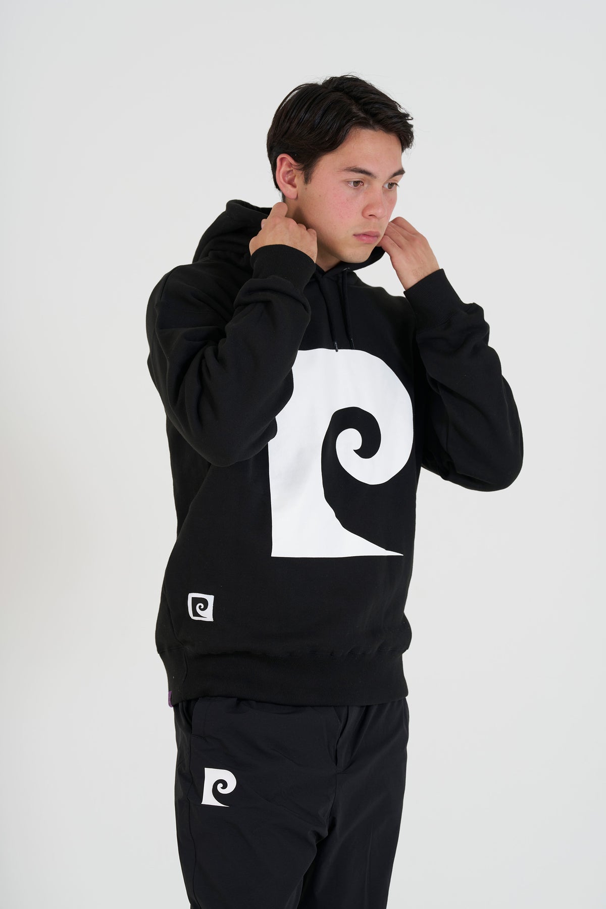 pierre cardin golf P logo hoodie | BLACK