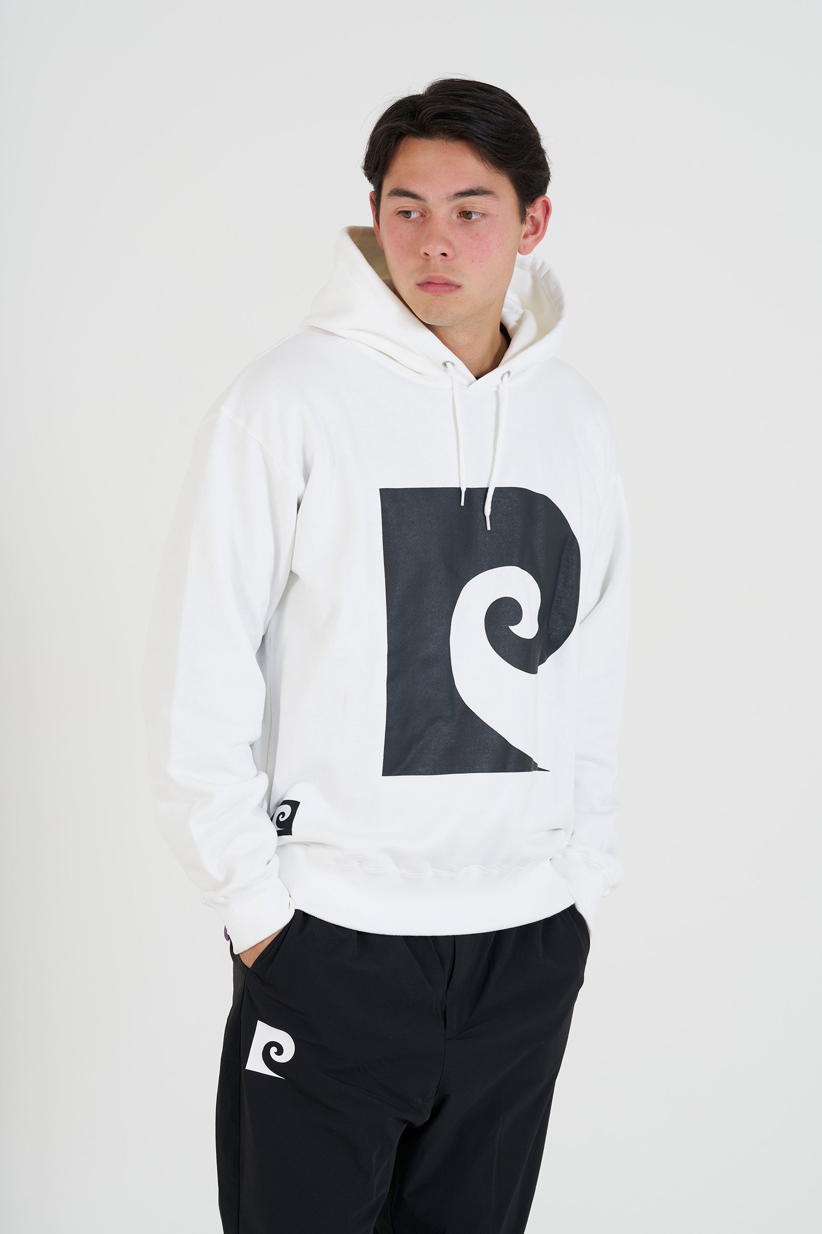P logo hoodie | WHITE