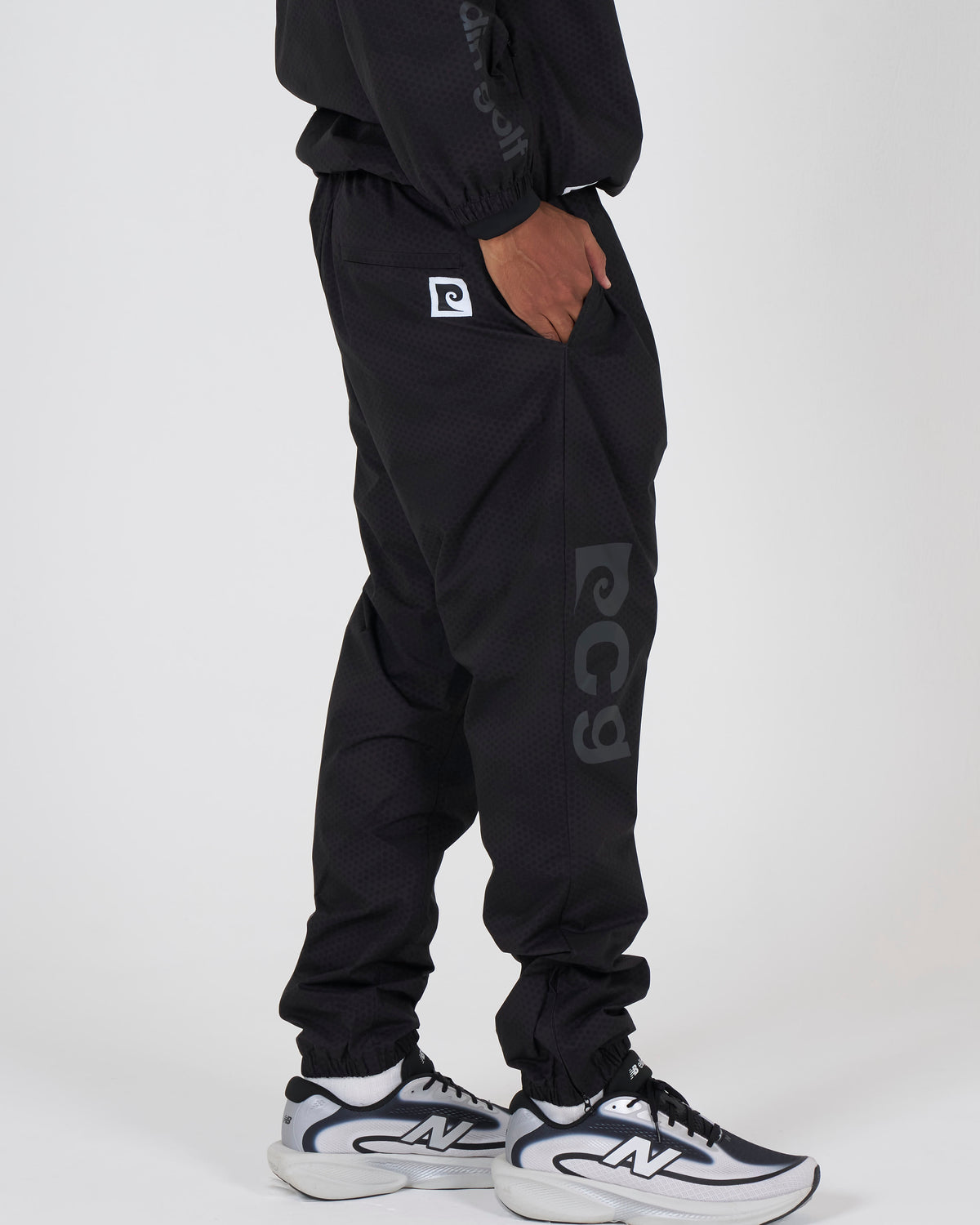 all-over pattern easy long pants｜DIGITAL CAMO-1
