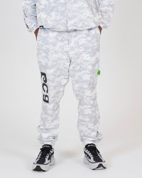 all-over pattern easy long pants｜DIGITAL CAMO-2