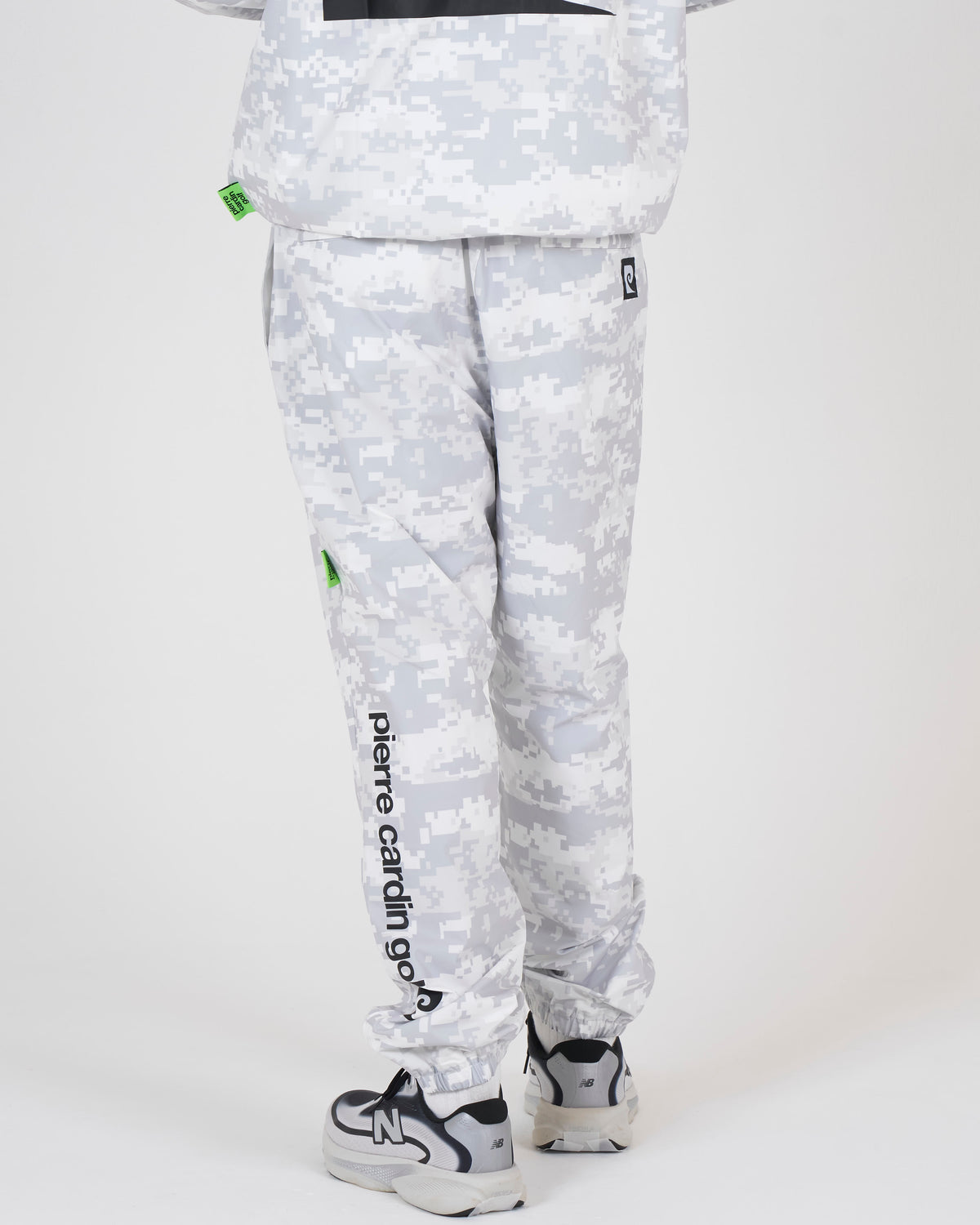 all-over pattern easy long pants｜DIGITAL CAMO-2