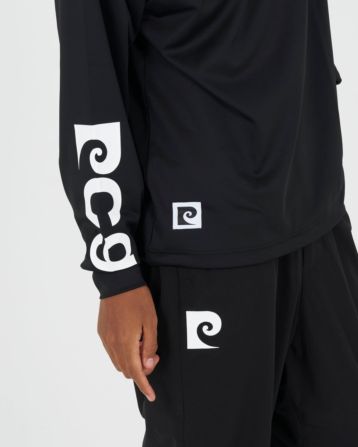 PCG logo long sleeve mock neck｜BLACK
