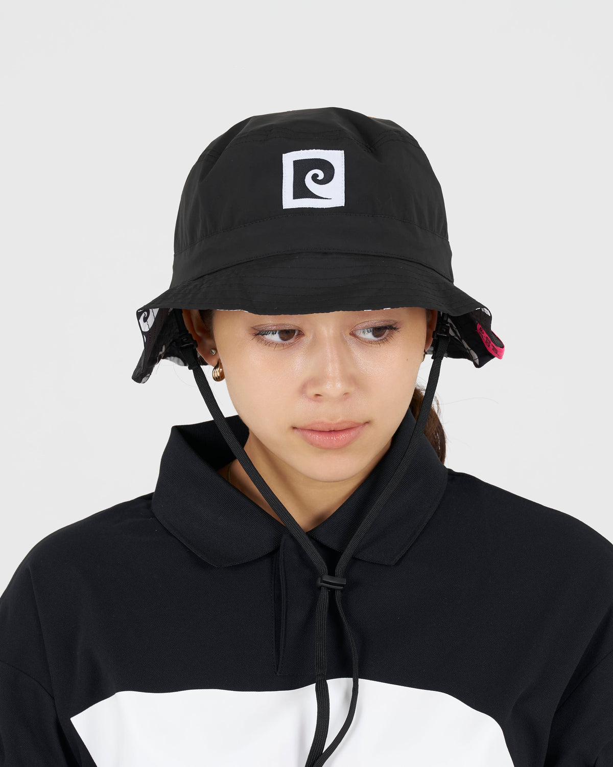PCG logo reversible bucket hat｜BLACK