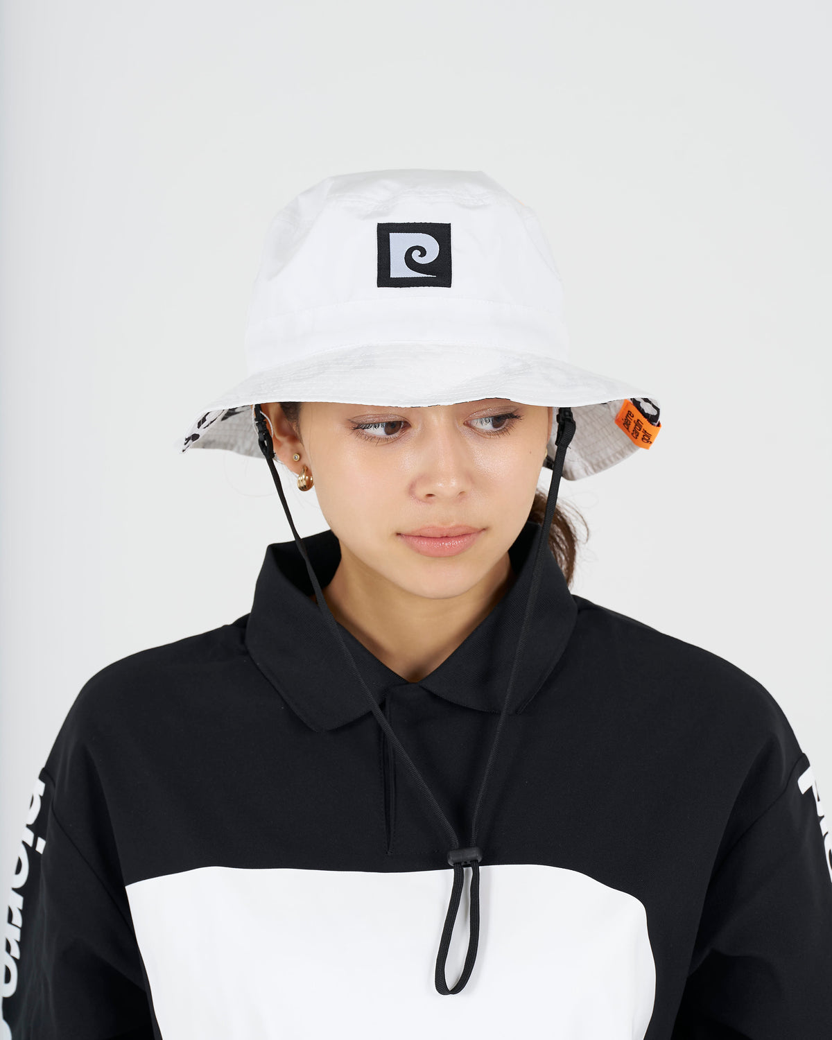 PCG logo reversible bucket hat｜WHITE